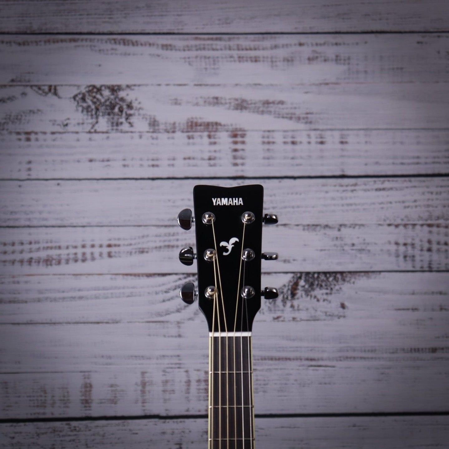 TransAcoustic - Folk Guitar with cutaway, Solid Sitka Spruce Top, Mahogany Back & Sides, Die Cast Chrome Tuners, Black