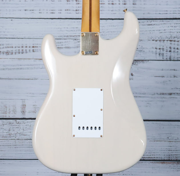 Fender Limited Edition Vintera III Late '50s Stratocaster | White Blonde