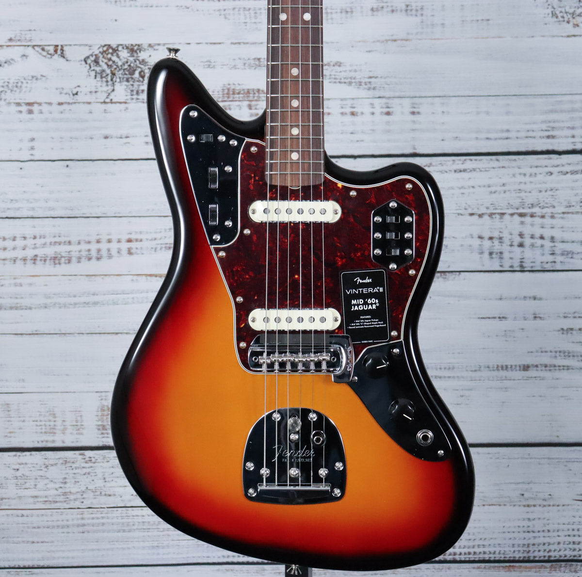 Fender Vintera III Mid '60s Jaguar | 3-Color Sunburst