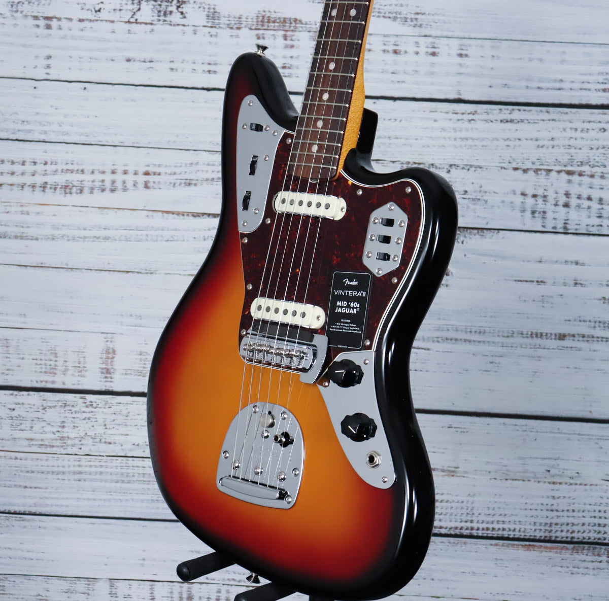 Fender Vintera III Mid '60s Jaguar | 3-Color Sunburst