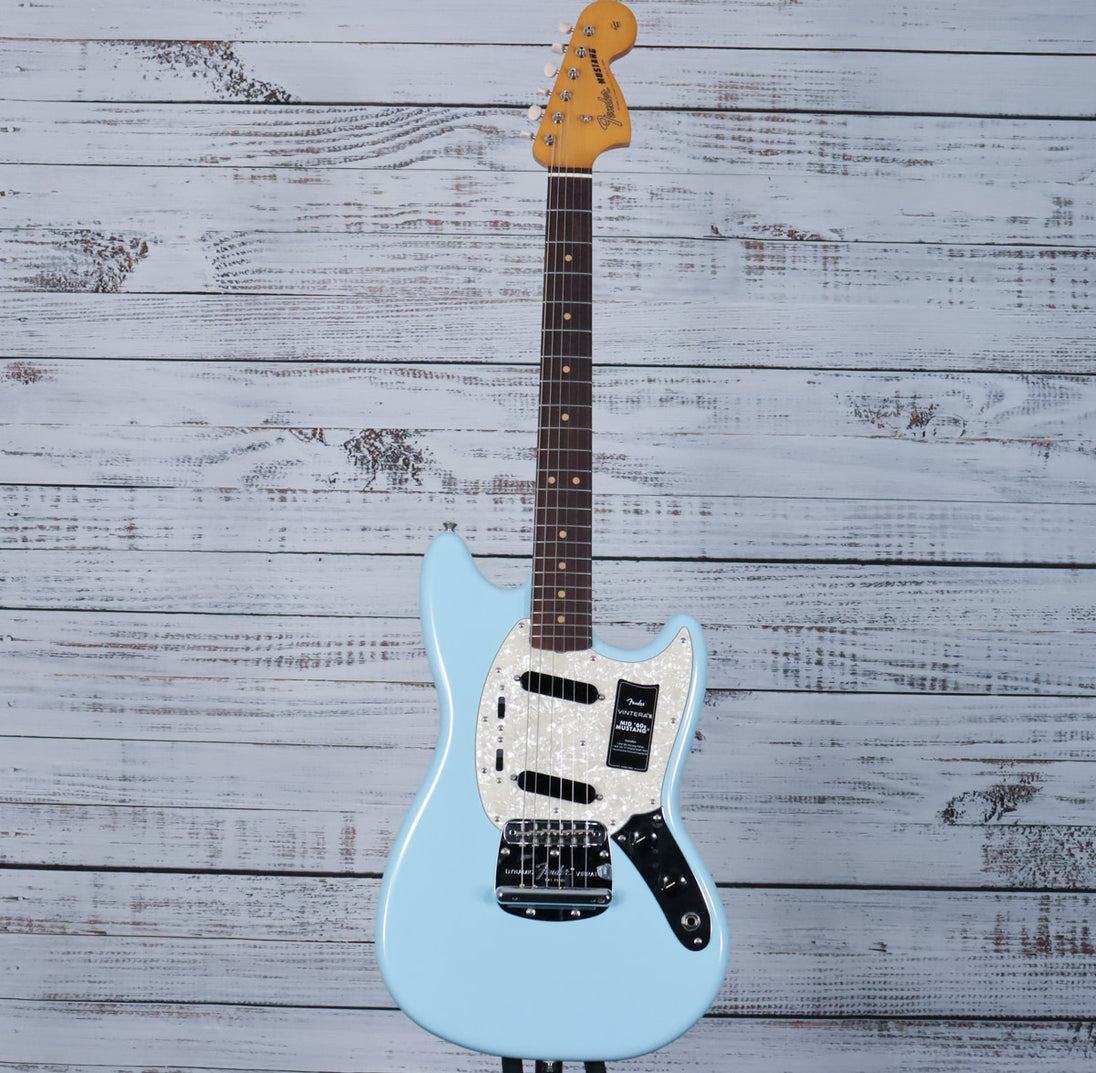 Fender Vintera III Mid '60s Mustang | Sonic Blue