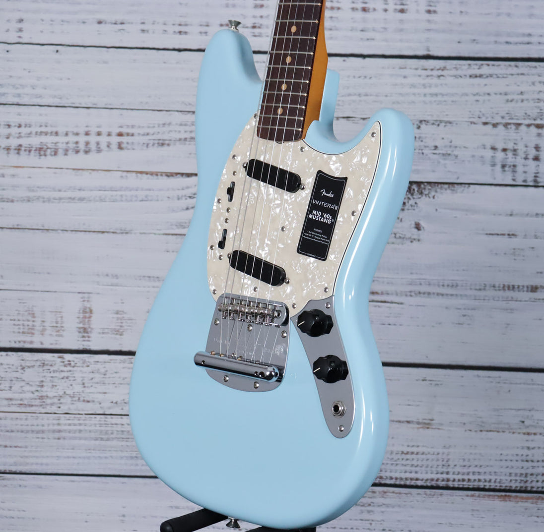 Fender Vintera III Mid '60s Mustang | Sonic Blue