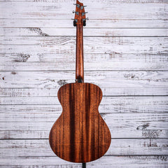 Breedlove Discovery S Concert Acoustic Guitar | European Spruce/African Mahogany