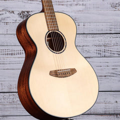 Breedlove Discovery S Concert Acoustic Guitar | European Spruce/African Mahogany