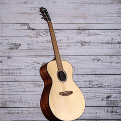 Breedlove Discovery S Concerto Acoustic Guitar | Natural Satin