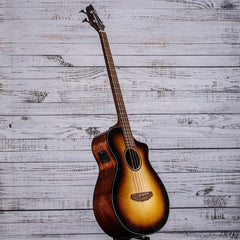 Breedlove Discovery S Concert Edgeburst Bass CE