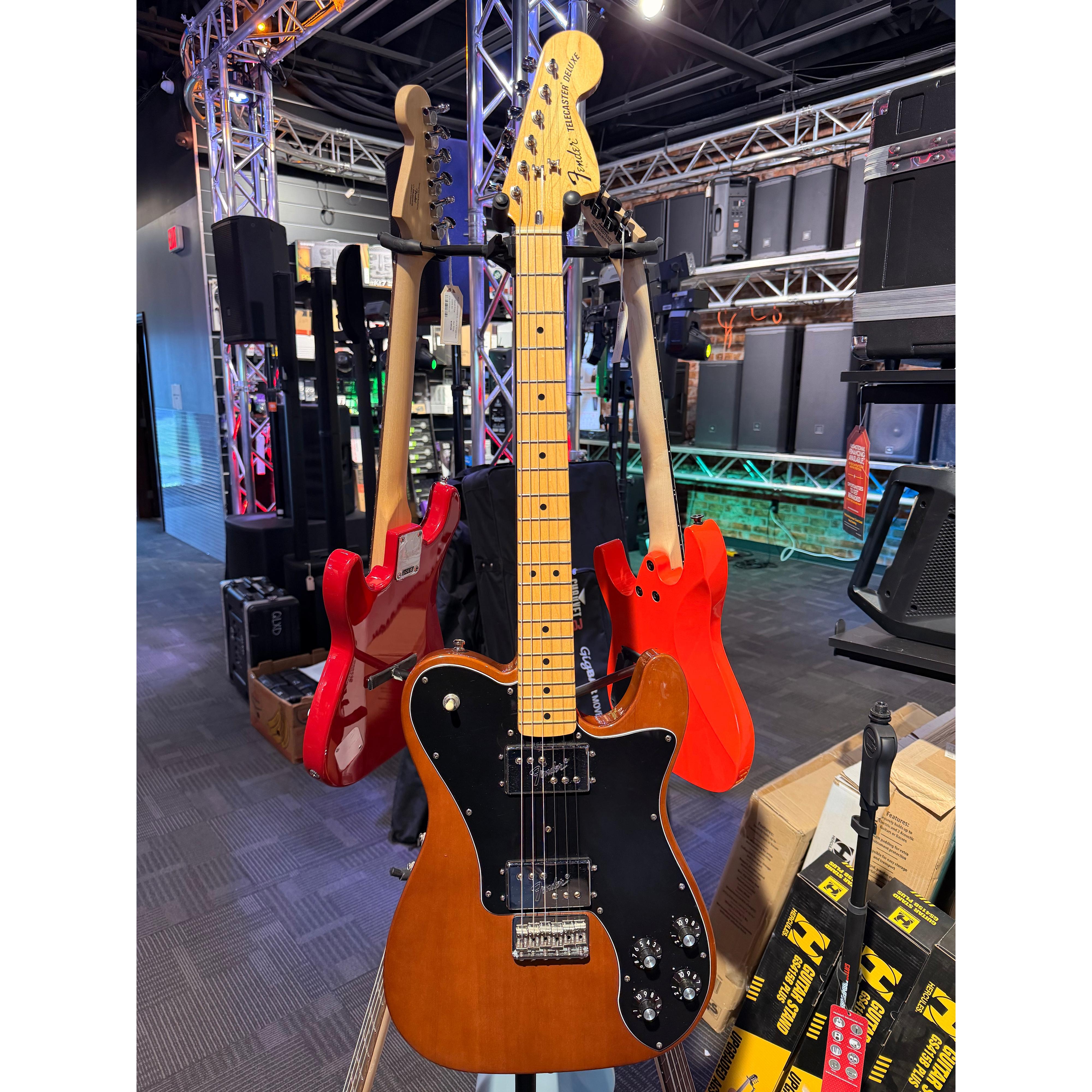 USED* Fender Classic Series '72 Telecaster Deluxe | Walnut | Yandas
