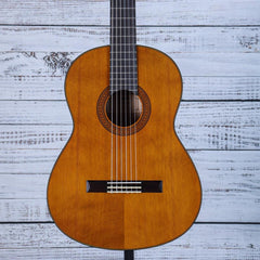 Yamha CG142CH Classical Guitar | Solid Western Red Cedar Top