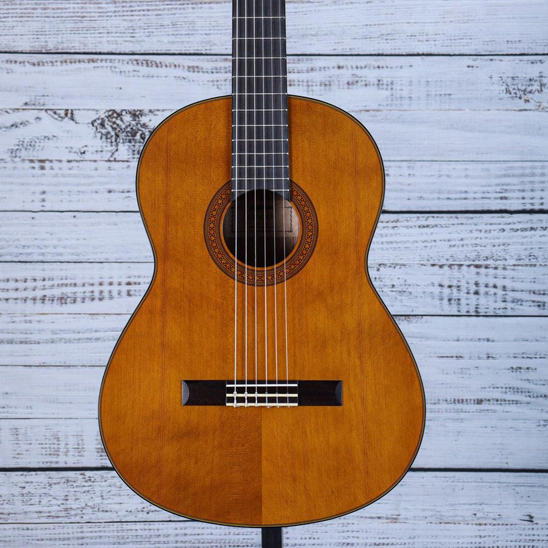 Yamha CG142CH Classical Guitar | Solid Western Red Cedar Top