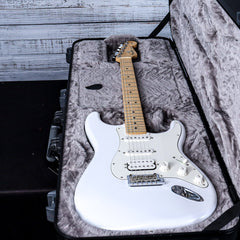 Fender Juanes Stratocaster Guitar | Luna White
