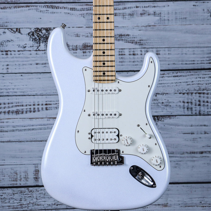 Fender Juanes Stratocaster Guitar | Luna White
