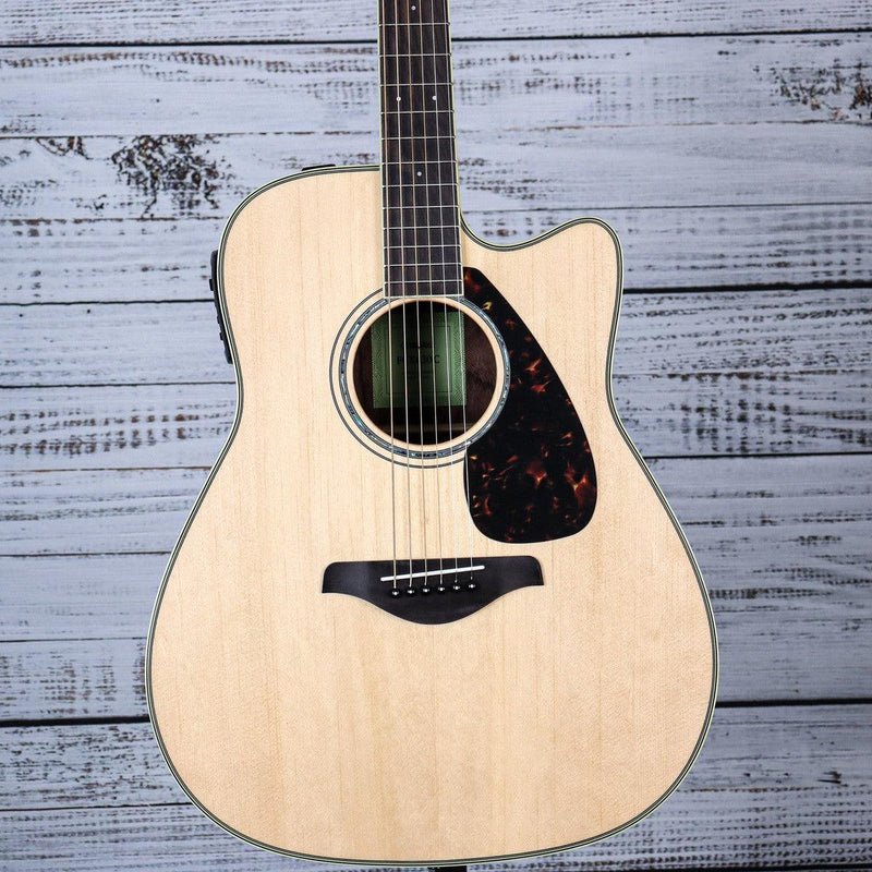 Yamaha Acoustic Guitar With Cutaway | FGX830C