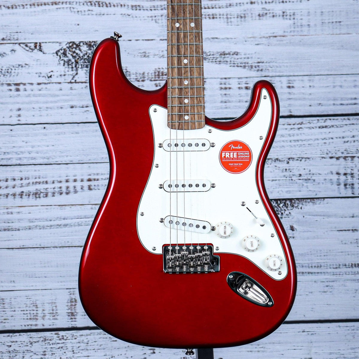 Squier Classic Vibe '60s Stratocaster | Candy Apple Red