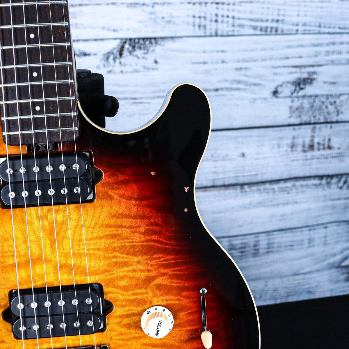 Used Ernie Ball Music Man Axis SS 2000 s Sunburst