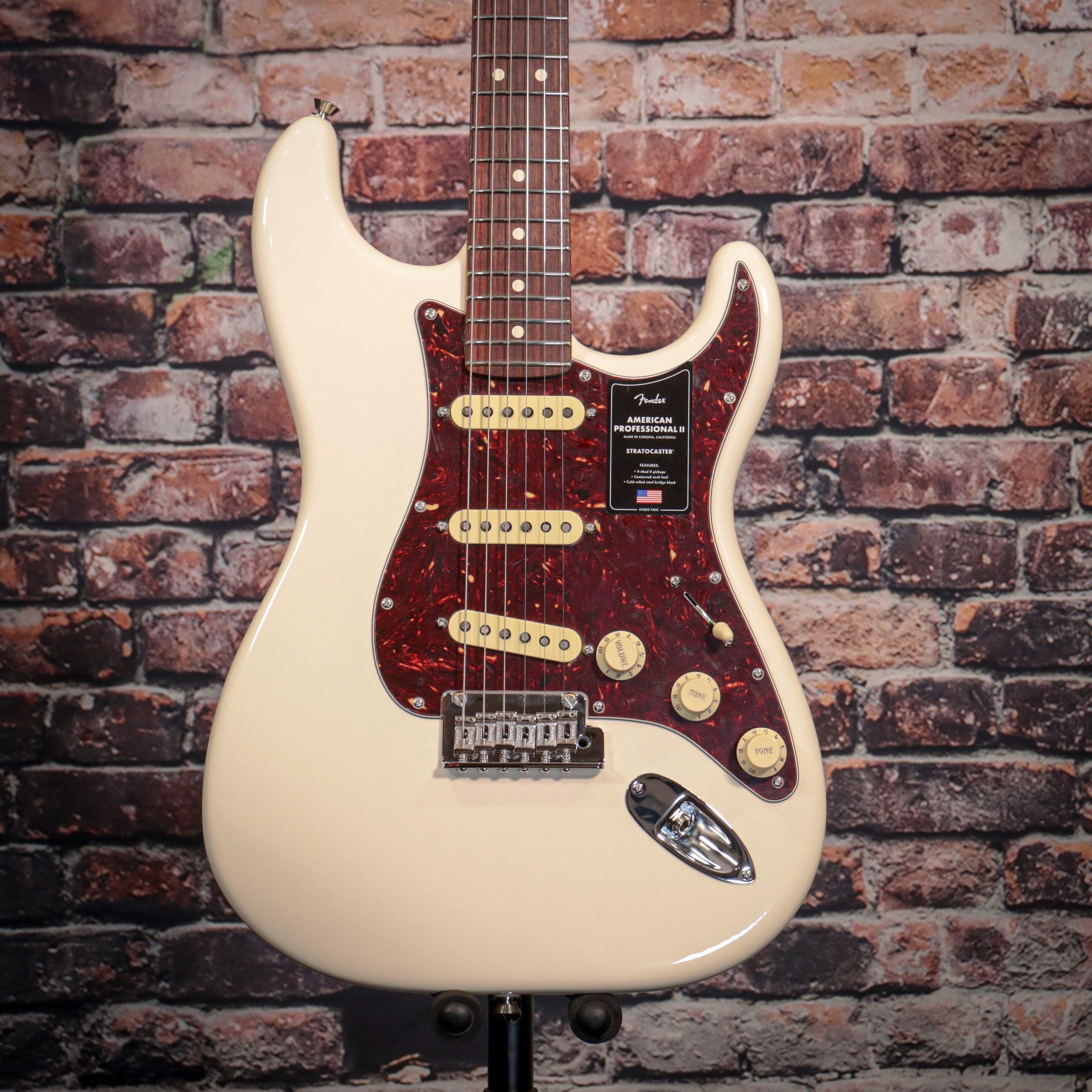 American Professional II Stratocaster Rosewood Olympic White