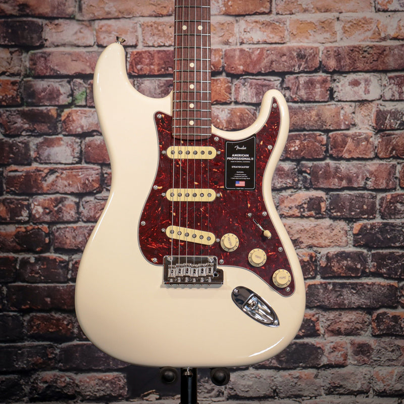 American Professional II Stratocaster | Rosewood Olympic White