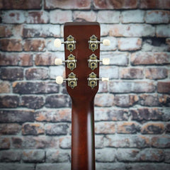 Art & Lutherie Americana Acoustic Guitar | Bourbon Burst