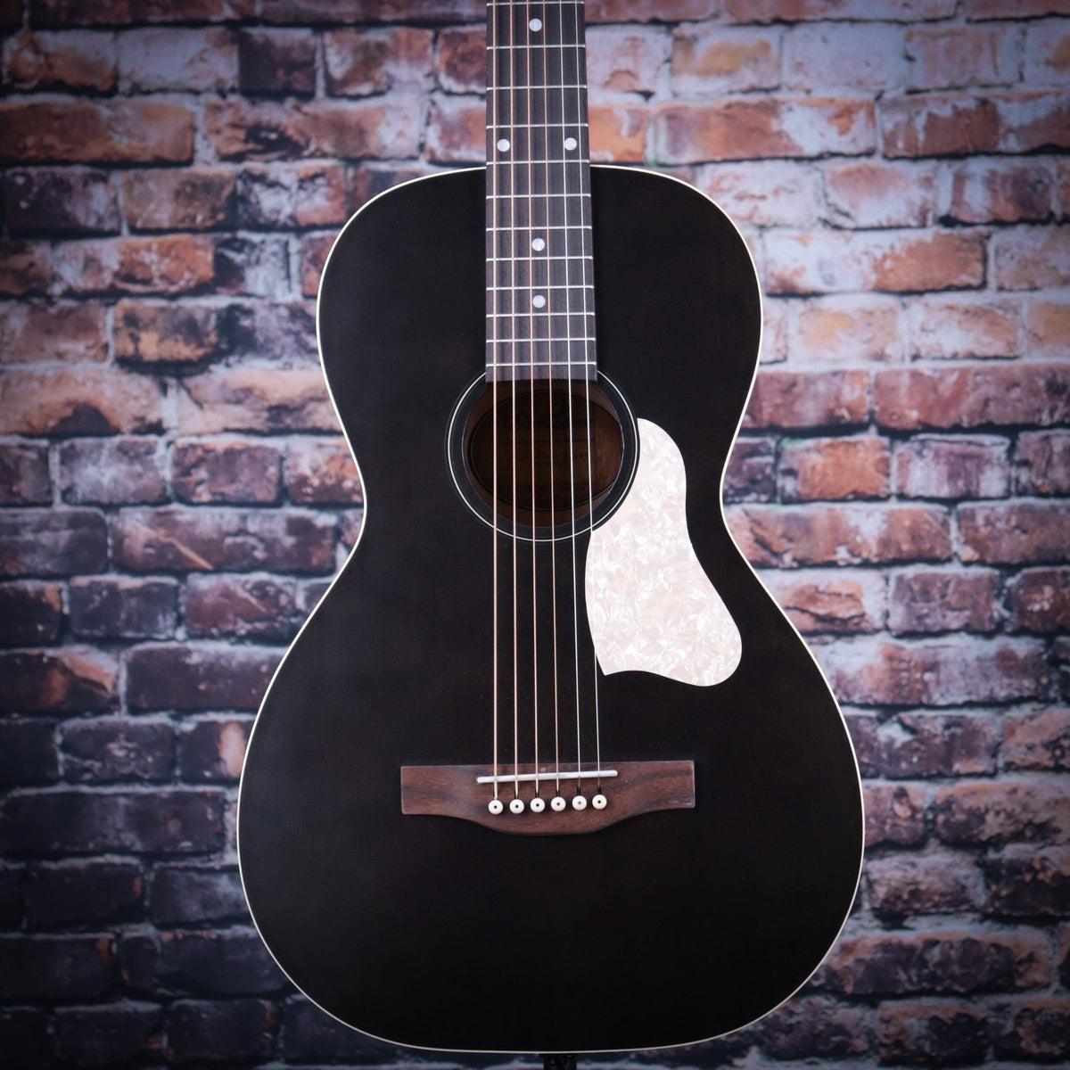 Art & Lutherie Roadhouse Parlor Acoustic Guitar | Faded Black W/ Bag