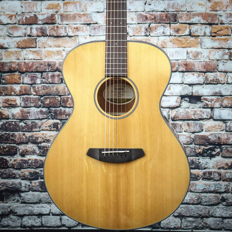 Breedlove Discovery Concert Acoustic Guitar | Natural