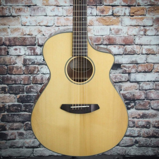 Breedlove Discovery Concert CE Acoustic Guitar