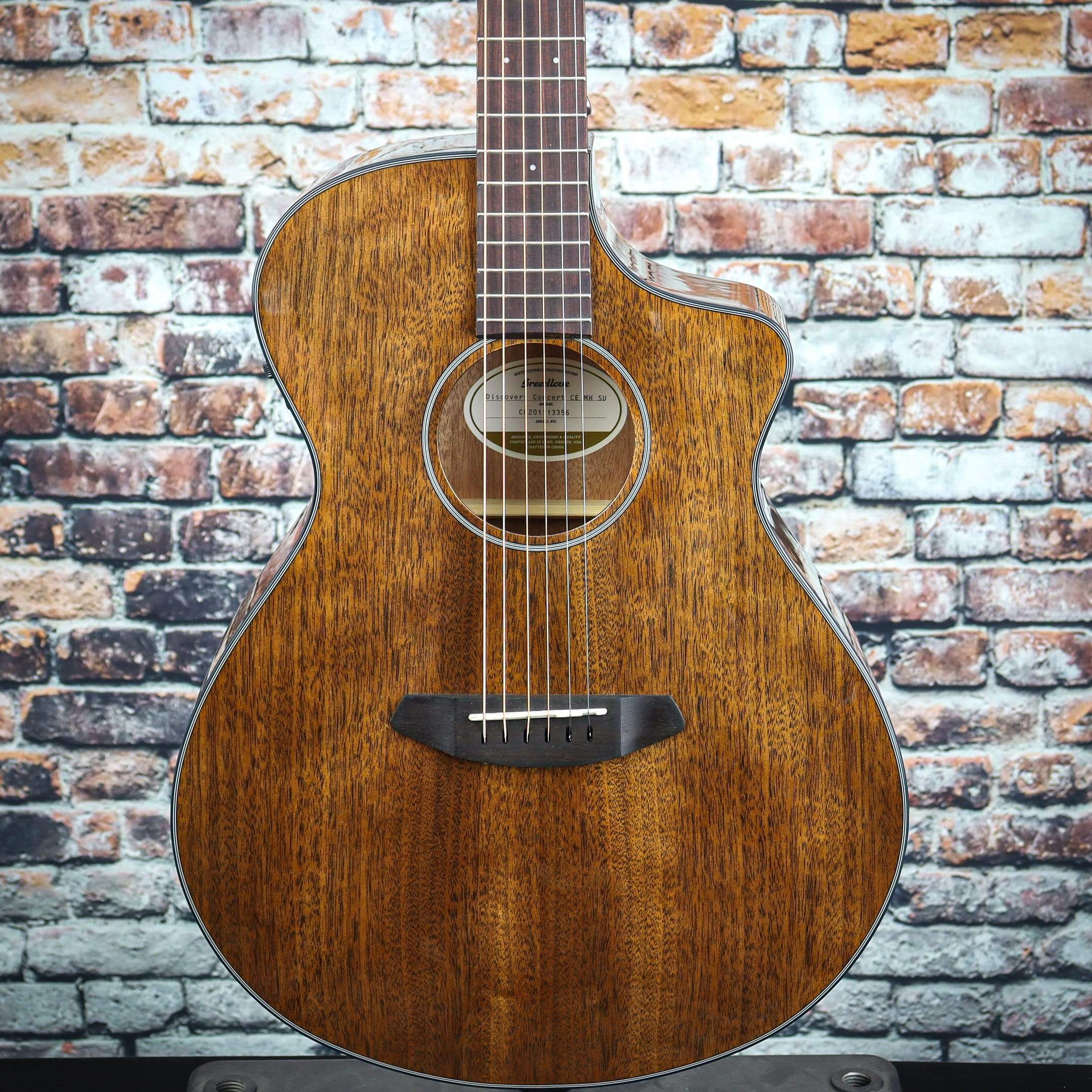 Breedlove Discovery Concert CE Guitar | Suede Stain