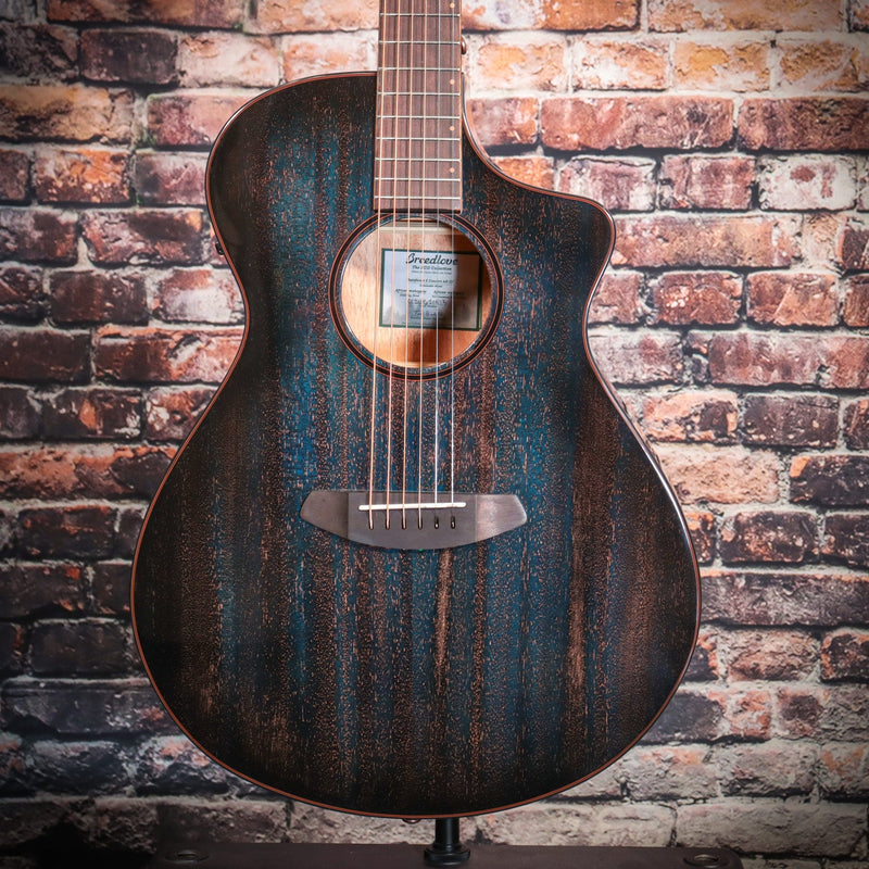 Breedlove Rainforest S Concert Abyss CE | African mahogany