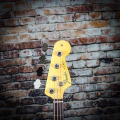 Fender American Original '60s Jazz Bass | Candy Apple Red