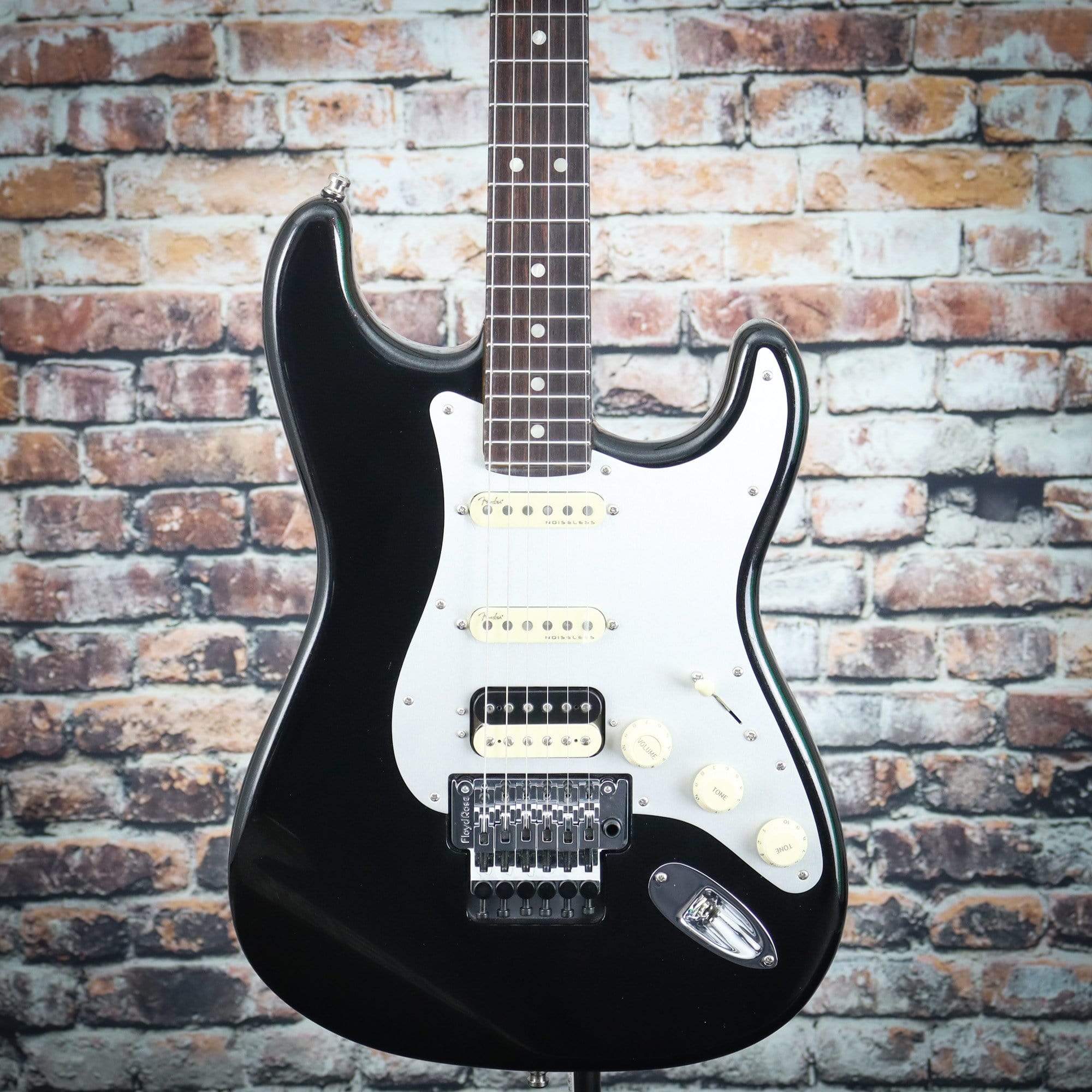 Fender American Ultra Luxe Stratocaster Floyd Rose HSS Black