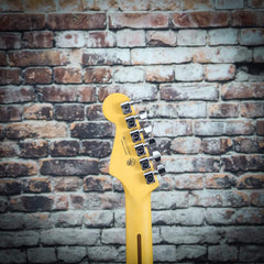 Fender American Ultra Luxe Stratocaster Floyd Rose HSS | Black