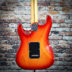 Fender American Ultra LUXE Stratocaster | Plasma Red Burst