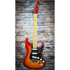 Fender American Ultra LUXE Stratocaster | Plasma Red Burst