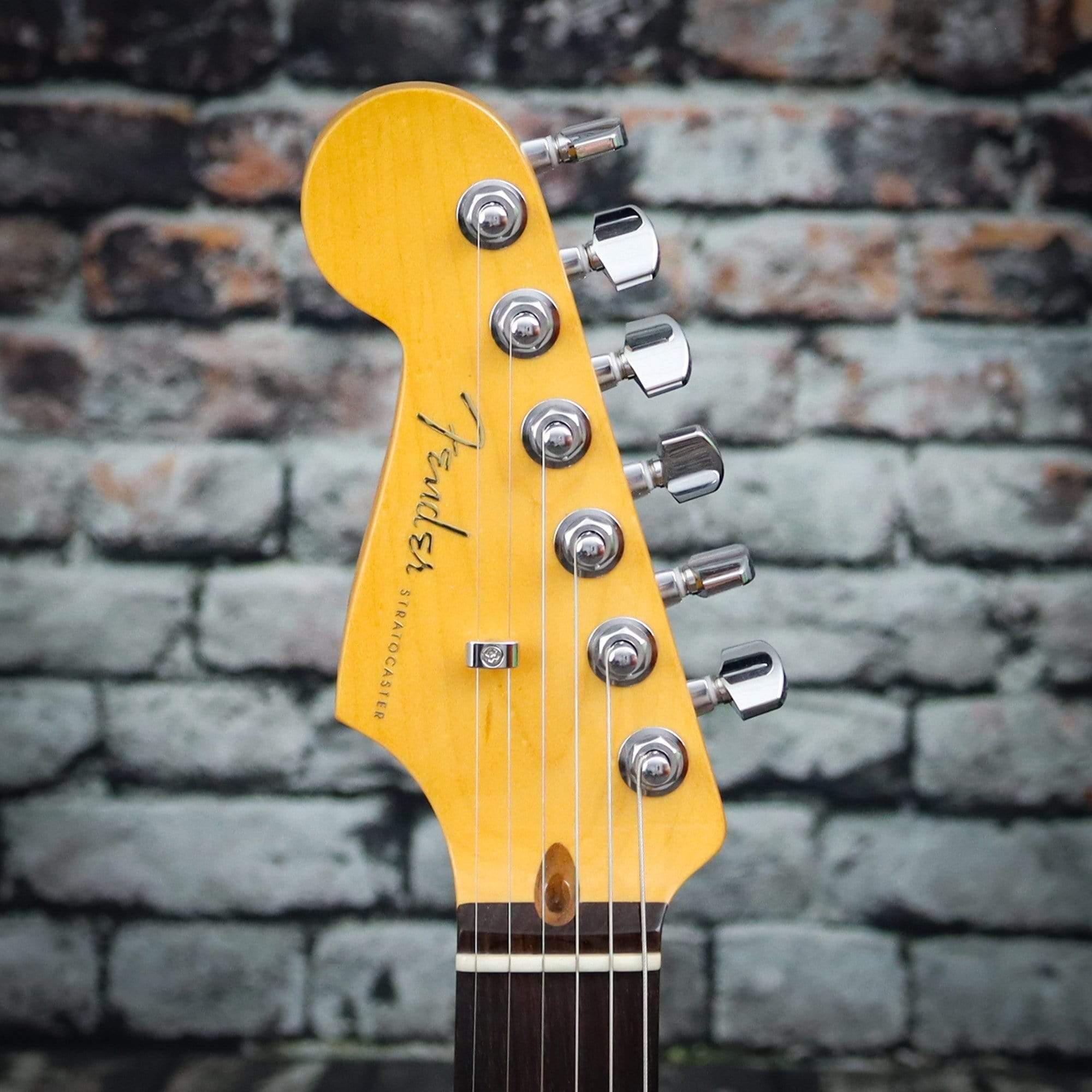 Fender American Ultra Stratocaster | Left Handed | Arctic Pearl