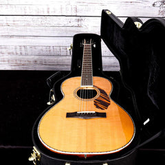 Fender Parlor Paramount Acoustic Guitar |  PS-220E
