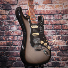 Fender Player Plus Stratocaster HSS | Silverburst
