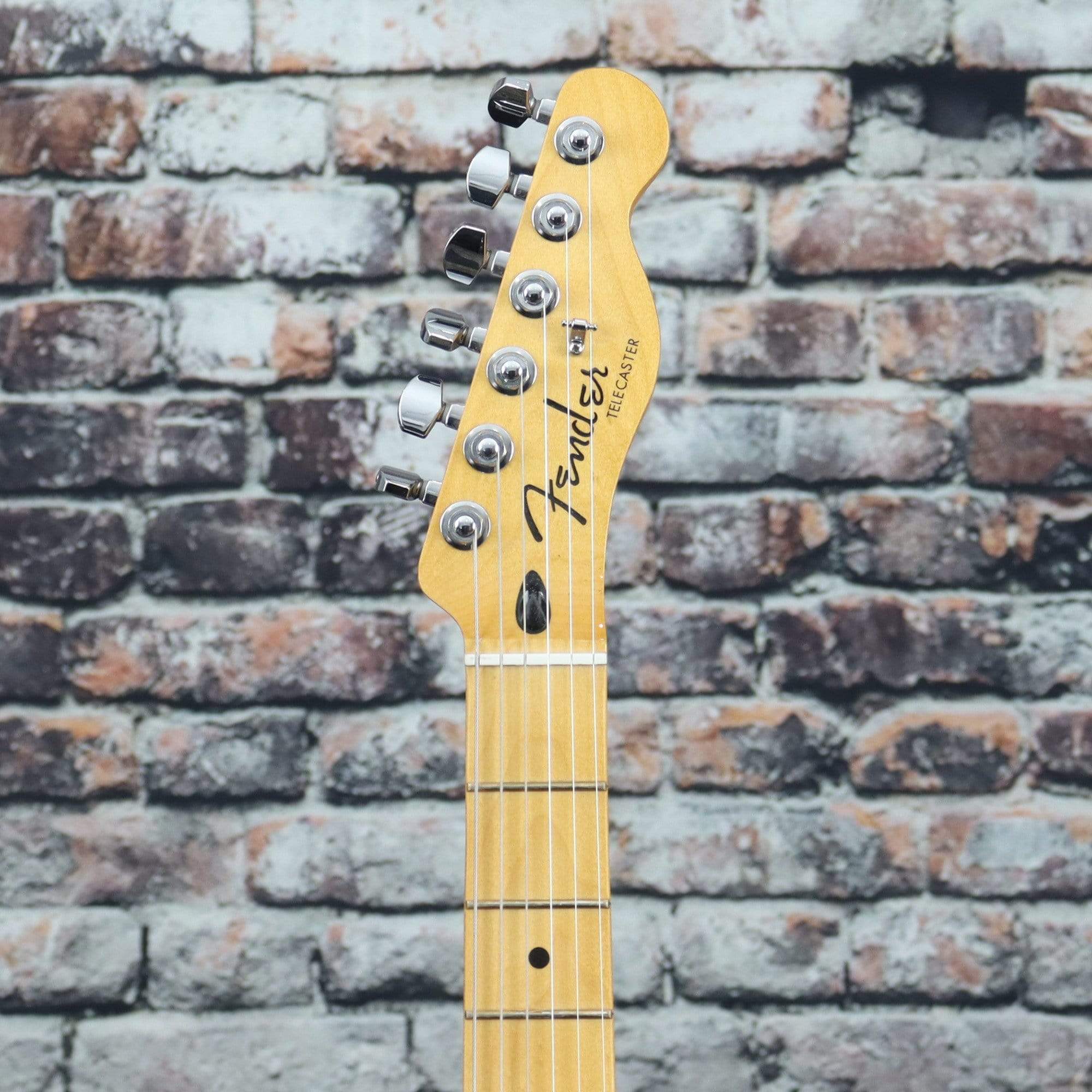 Fender Player Plus Telecaster | 3-Color Sunburst