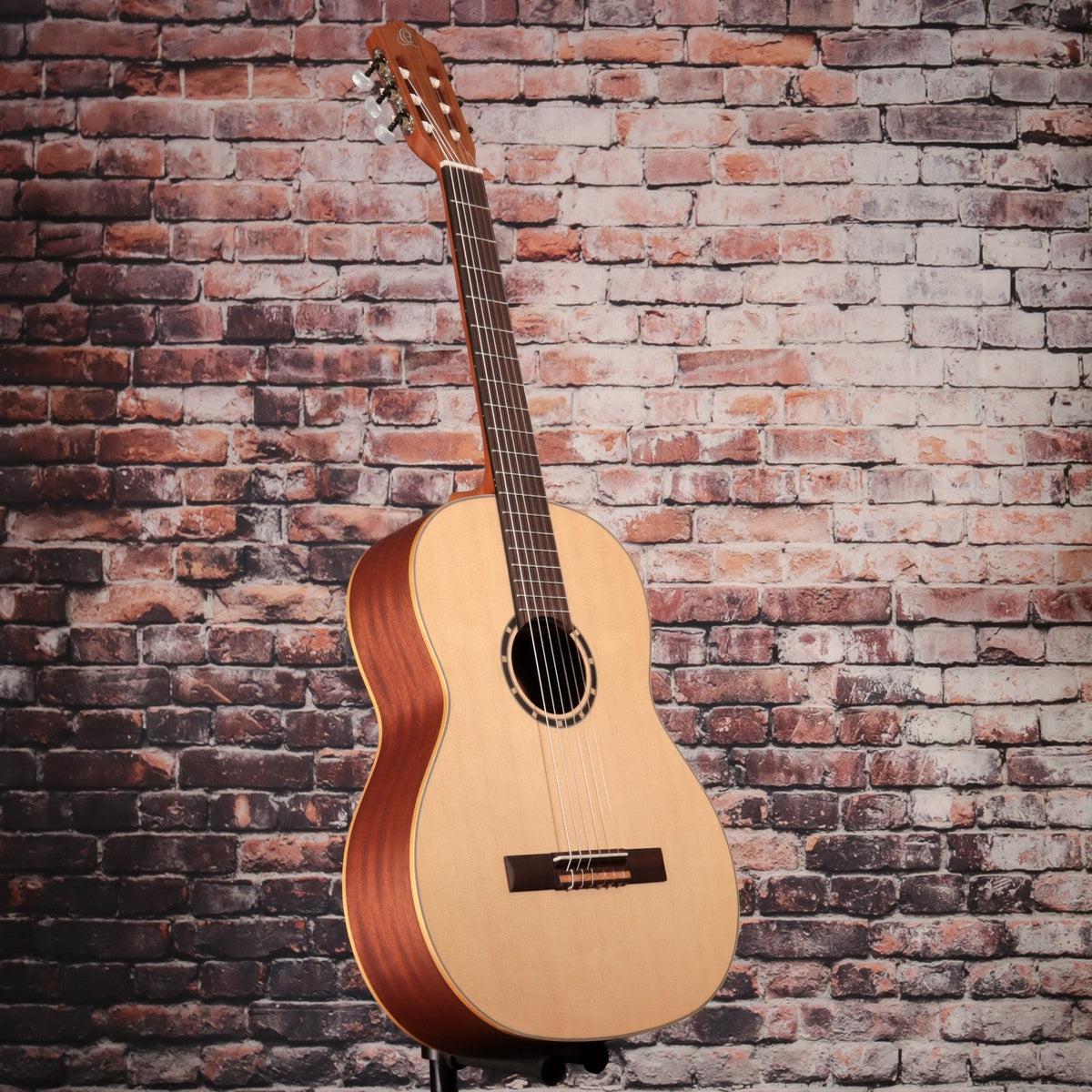 Ortega Family Series Full Size Classical Guitar