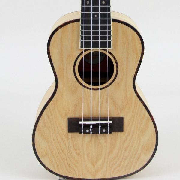 Store Demo | Amahi UK880 Classic Quilted Ash Concert Ukulele